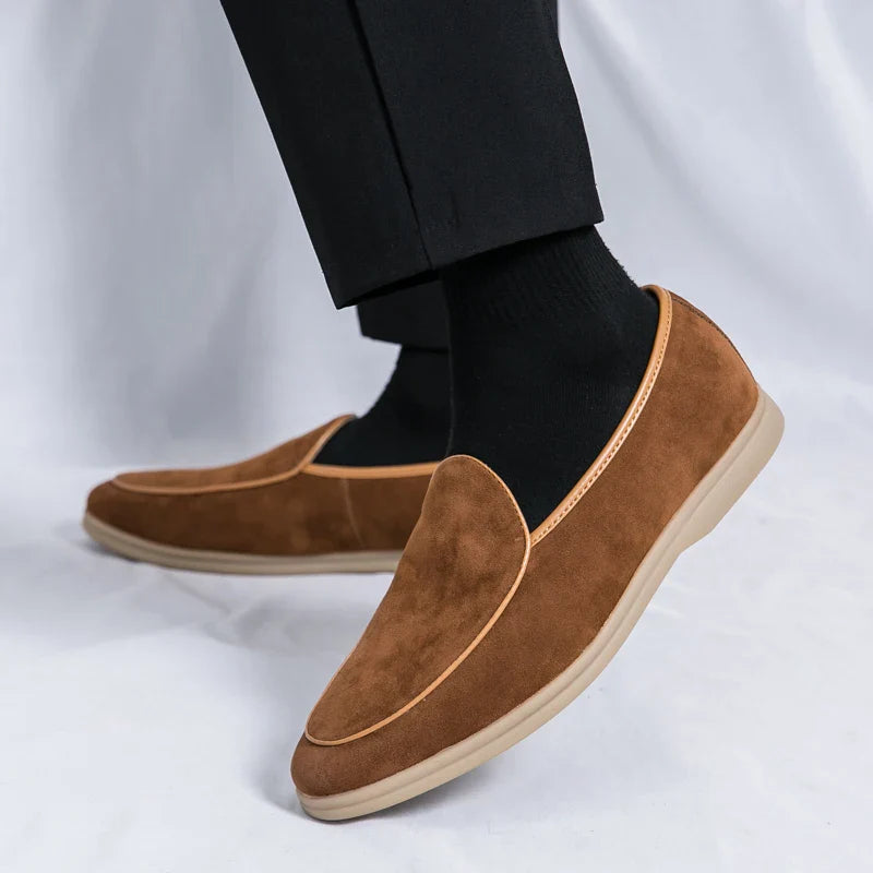 Elegante Wildleder-Slipper