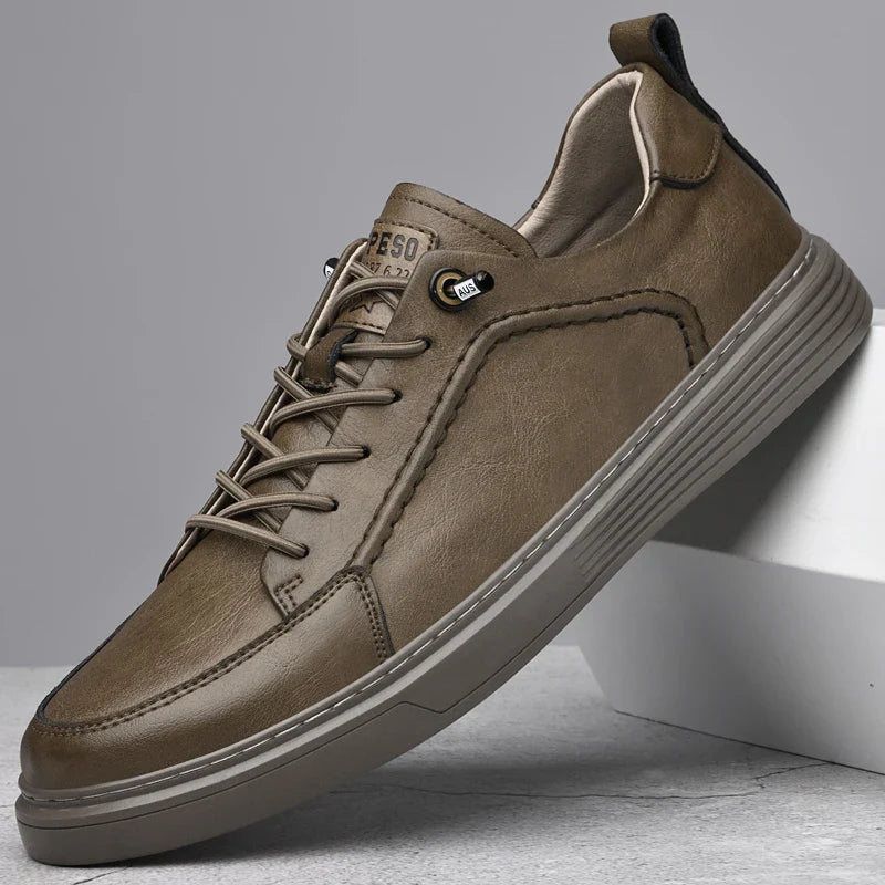 Sapatos elegantes de couro de alta qualidade