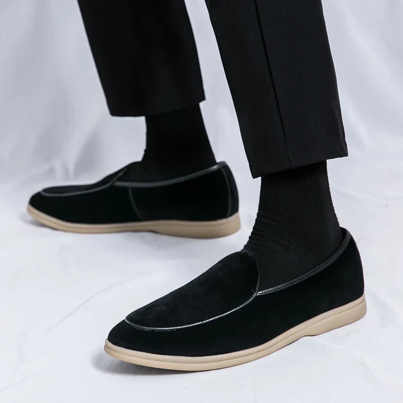 Elegante Wildleder-Slipper
