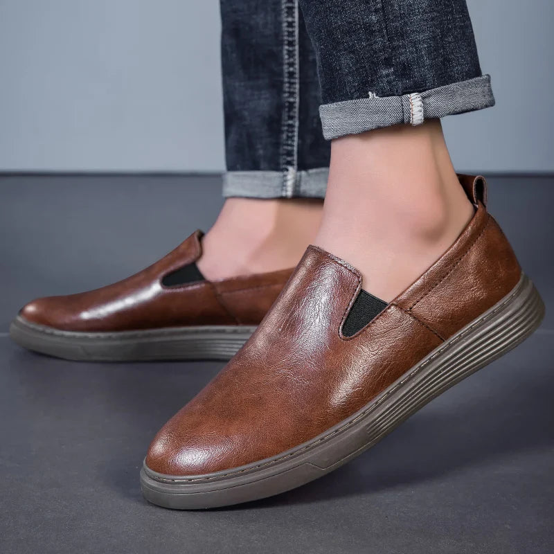 Slip-On-Schuhe aus Leder